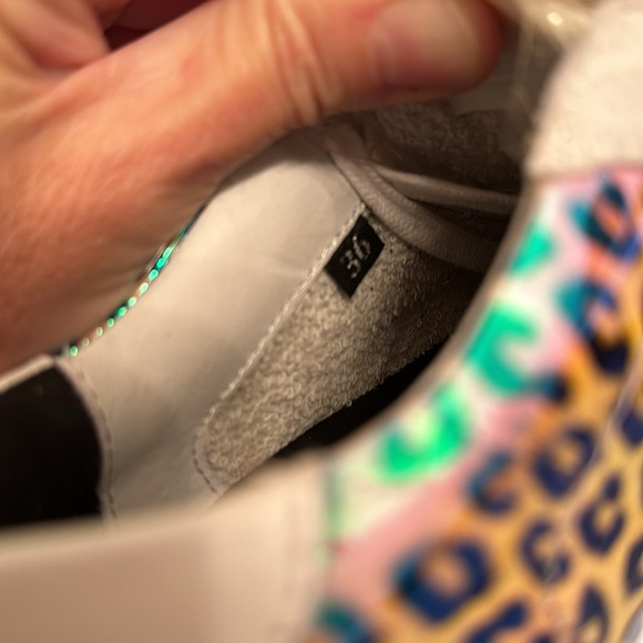 NWB P448 Jack Leopard Print Hologram Low Top Sneakers - Picture 12 of 14